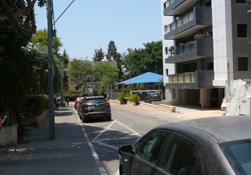 מבט של הרחוב למערב